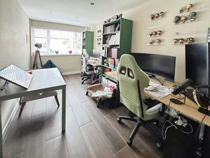 Photo 16- click for photo gallery